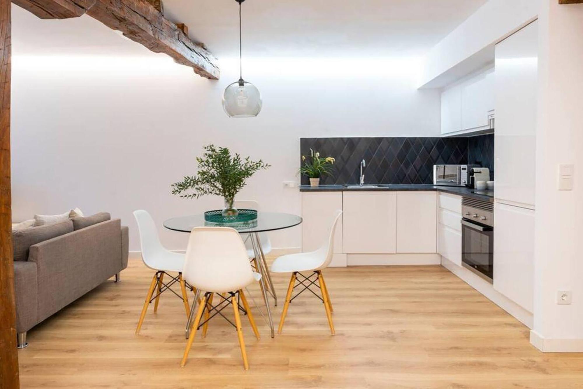 Appartement Piso Moderno En El Centro Detras Del Edificio Banco Santander